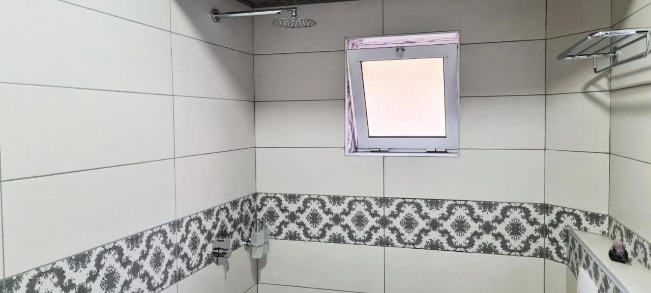 Apartamento 2V1 - Sheshi Willson Tirana Exterior foto