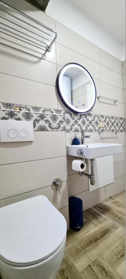 Apartamento 2V1 - Sheshi Willson Tirana Exterior foto