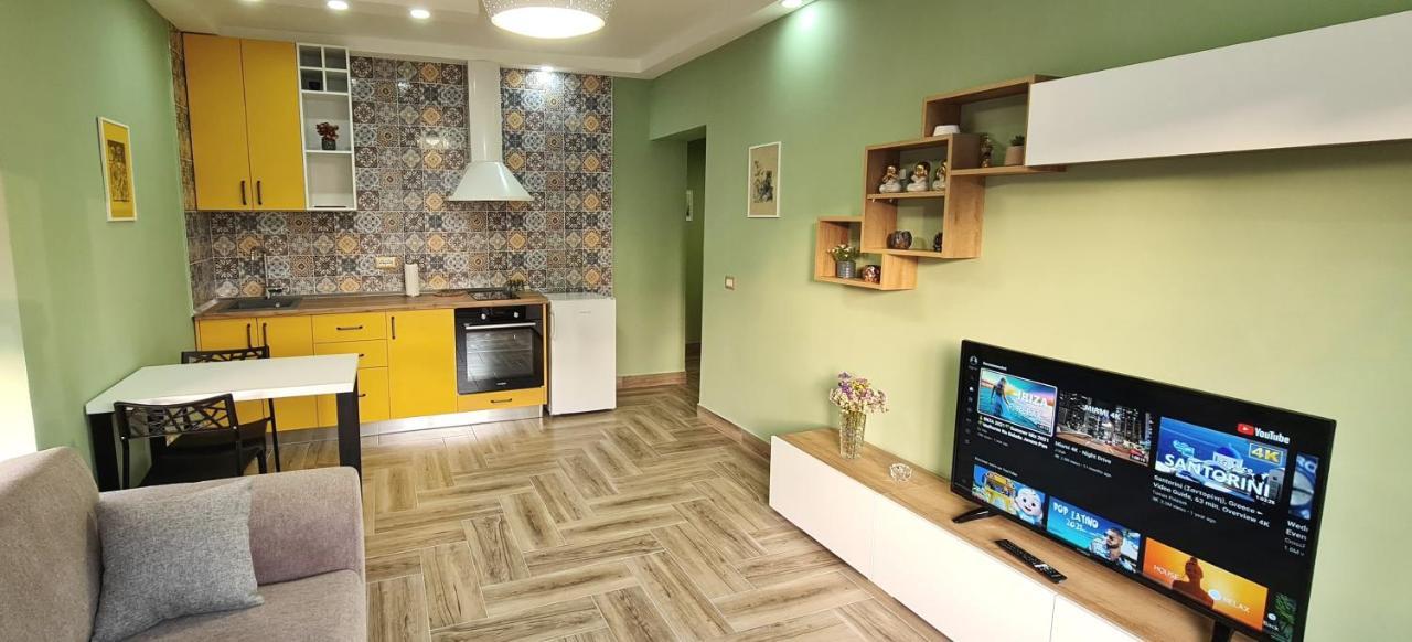 Apartamento 2V1 - Sheshi Willson Tirana Exterior foto